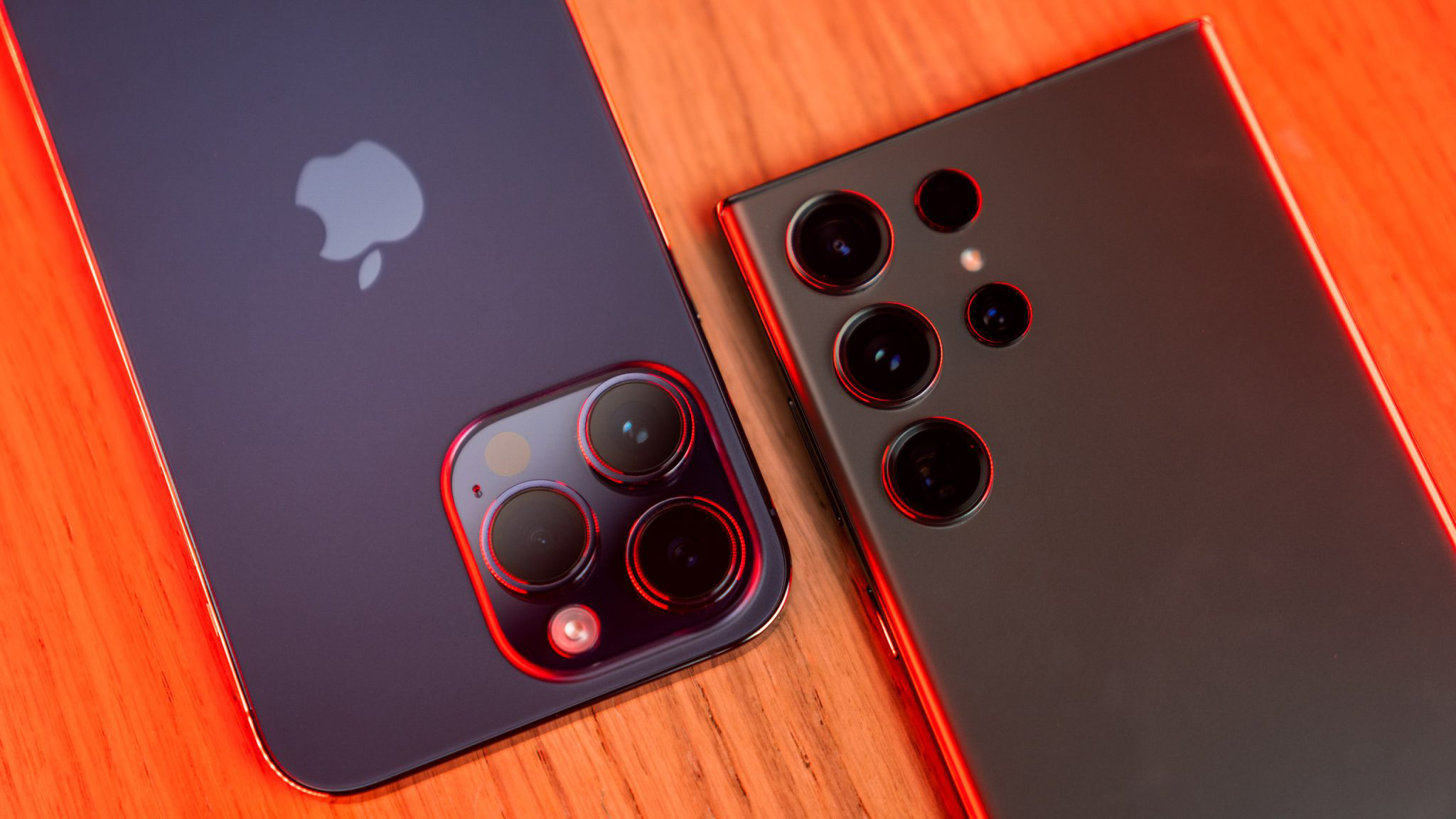 S23 Ultra so sánh với iPhone 14 Pro Max: Đâu là ông vua Camera?