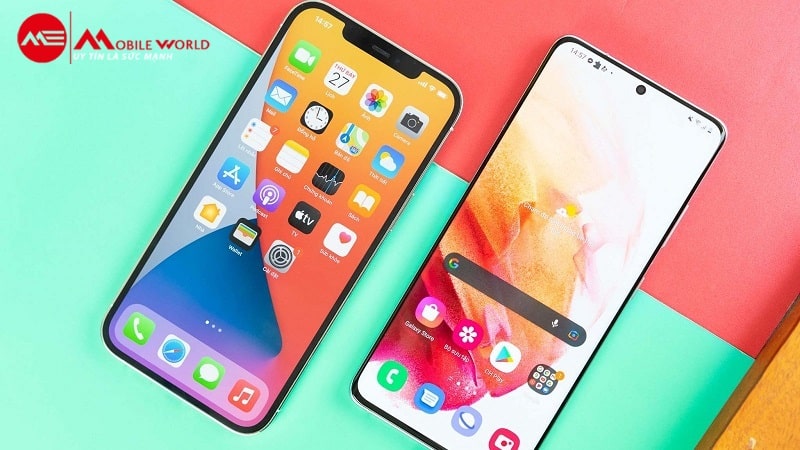 Dung lượng pin v&agrave; sạc kh&ocirc;ng phải l&agrave; điểm mạnh của Samsung v&agrave; iPhone