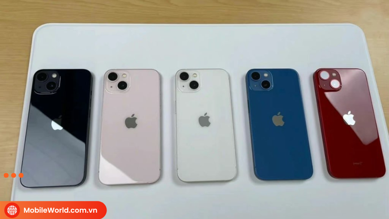 me-man-voi-iphone-13-mau-hong-sang-trong-tinh-te-nhe-nhang-2