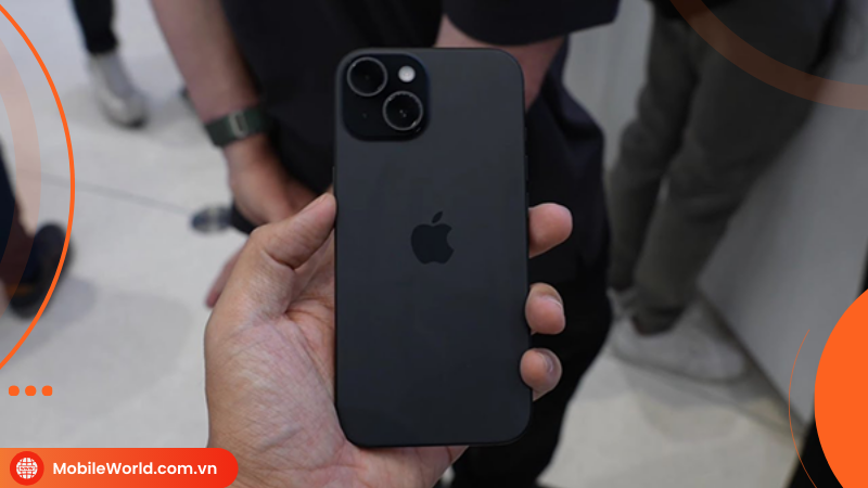 iphone-15-mau-den-thanh-lich-tinh-te-tu-su-don-gian-5