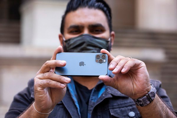 Bạn biết gì về Apple ProRAW trên iPhone 12 Pro Max?