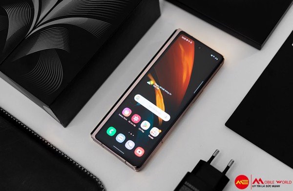 Điện Thoại Gập Samsung Z Fold 2 5G: Có Nên Mua Hay Không?