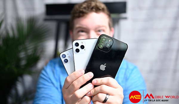 M&agrave;n h&igrave;nh iPhone 12 5,4 inch sẽ nhỏ như thế n&agrave;o?