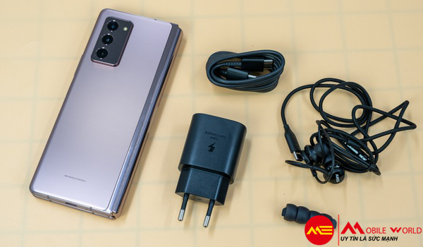 Samsung Galaxy Z Fold 2: Quay phim chụp hình đỉnh cao