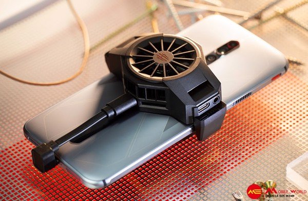 So kè bảng giá các mẫu Gaming Phone, nên chọn mẫu nào?