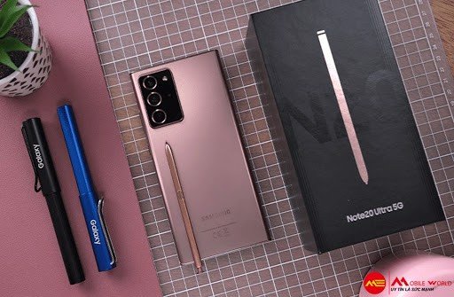 So kè thiết kế, cấu hình iPhone 12 Pro và Note 20 Ultra