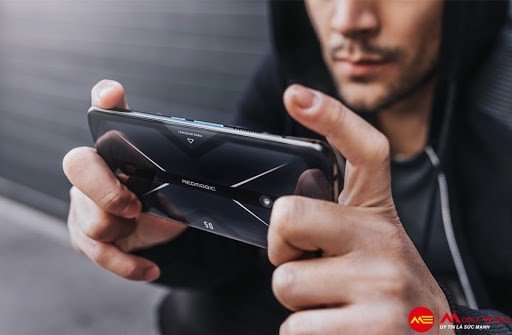 So Sánh Chi Tiết Nubia Red Magic 5S Với Red Magic 5G