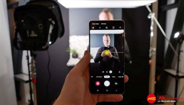 Top 5 điện thoại selfie góc rộng vừa đẹp vừa rẻ