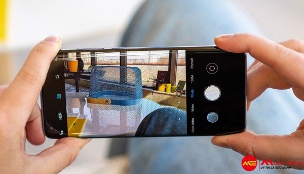Top 5 điện thoại selfie góc rộng vừa đẹp vừa rẻ