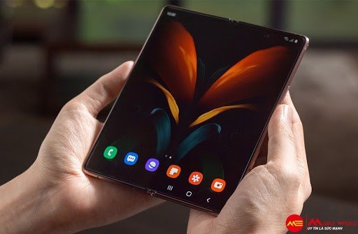 Trên tay siêu phẩm Galaxy Z Fold 2 của Samsung, có đáng mua?