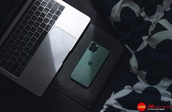 Tổng quan đánh giá iPhone pro max dưới góc độ chuyên gia và khách hàng tiêu dùng