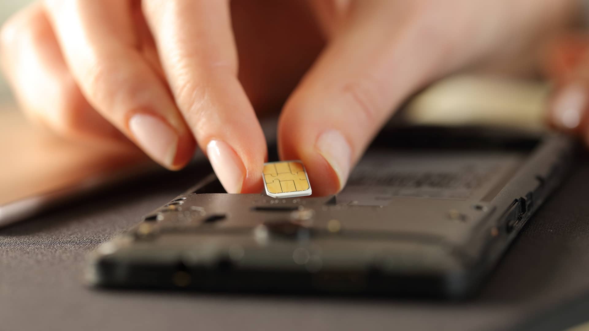 Cách chuyển eSIM từ máy này sang máy khác