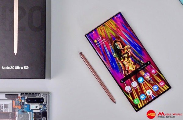 Mẹo quay video thiếu s&aacute;ng v&agrave;o buổi tối bằng Note 20 Ultra