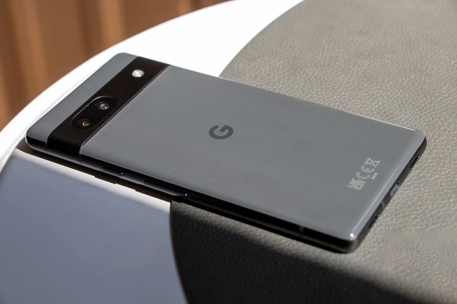 google-pixel-7a-so-sanh-voi-samsung-galaxy-s23-4