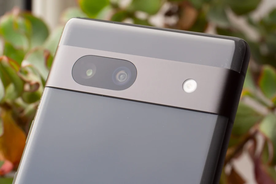 google-pixel-7a-so-sanh-voi-samsung-galaxy-s23-8