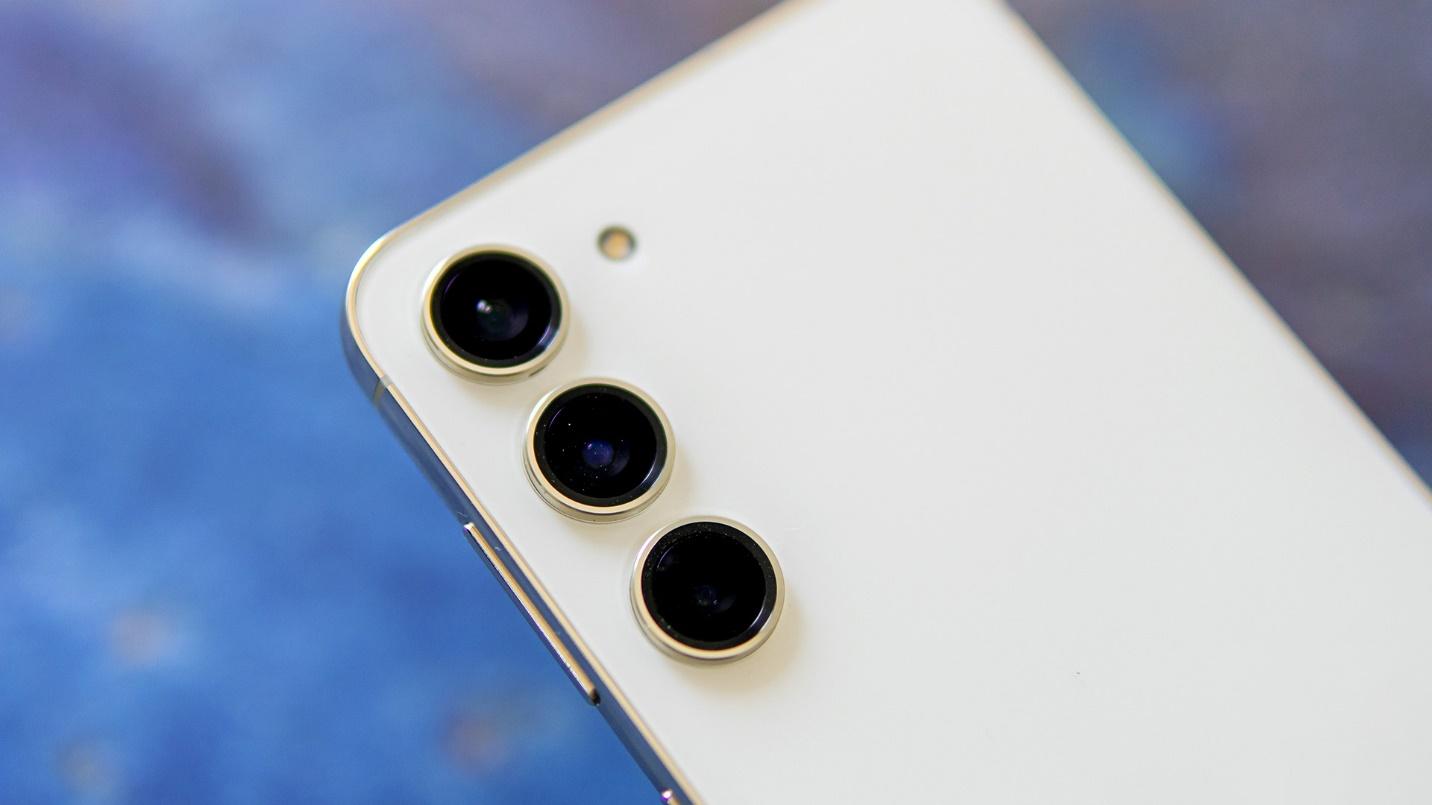 google-pixel-7a-so-sanh-voi-samsung-galaxy-s23-9