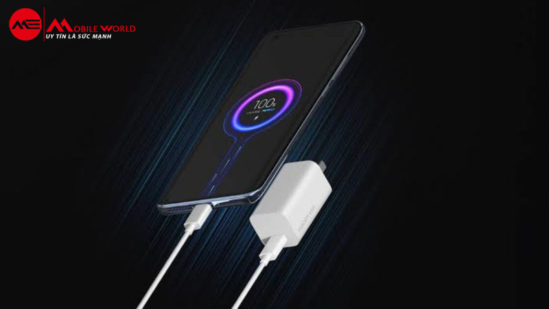 C&ocirc;ng nghệ sạc nhanh cần được xem x&eacute;t khi mua điện thoại Android gi&aacute; rẻ