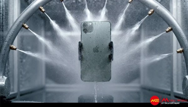 Khám phá khả năng chống nước của Series iPhone 11