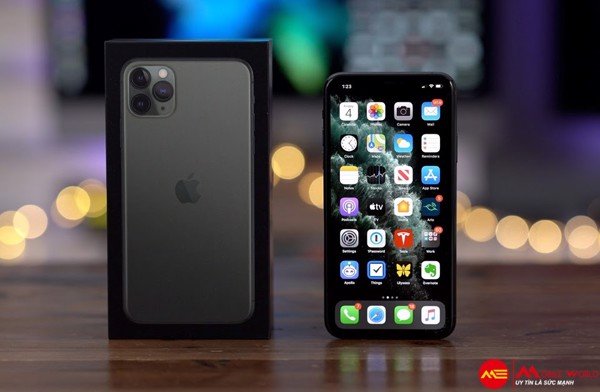 So sánh nhanh iPhone 11 Pro Max và Galaxy Note 20 Ultra