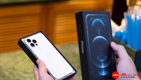 Tổng hợp gi&aacute; điện thoại iPhone 12 c&aacute;c phi&ecirc;n bản dung lượng
