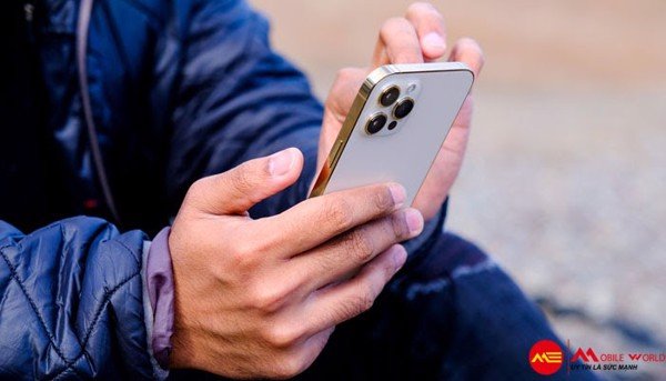 Tổng hợp gi&aacute; điện thoại iPhone 12 c&aacute;c phi&ecirc;n bản dung lượng