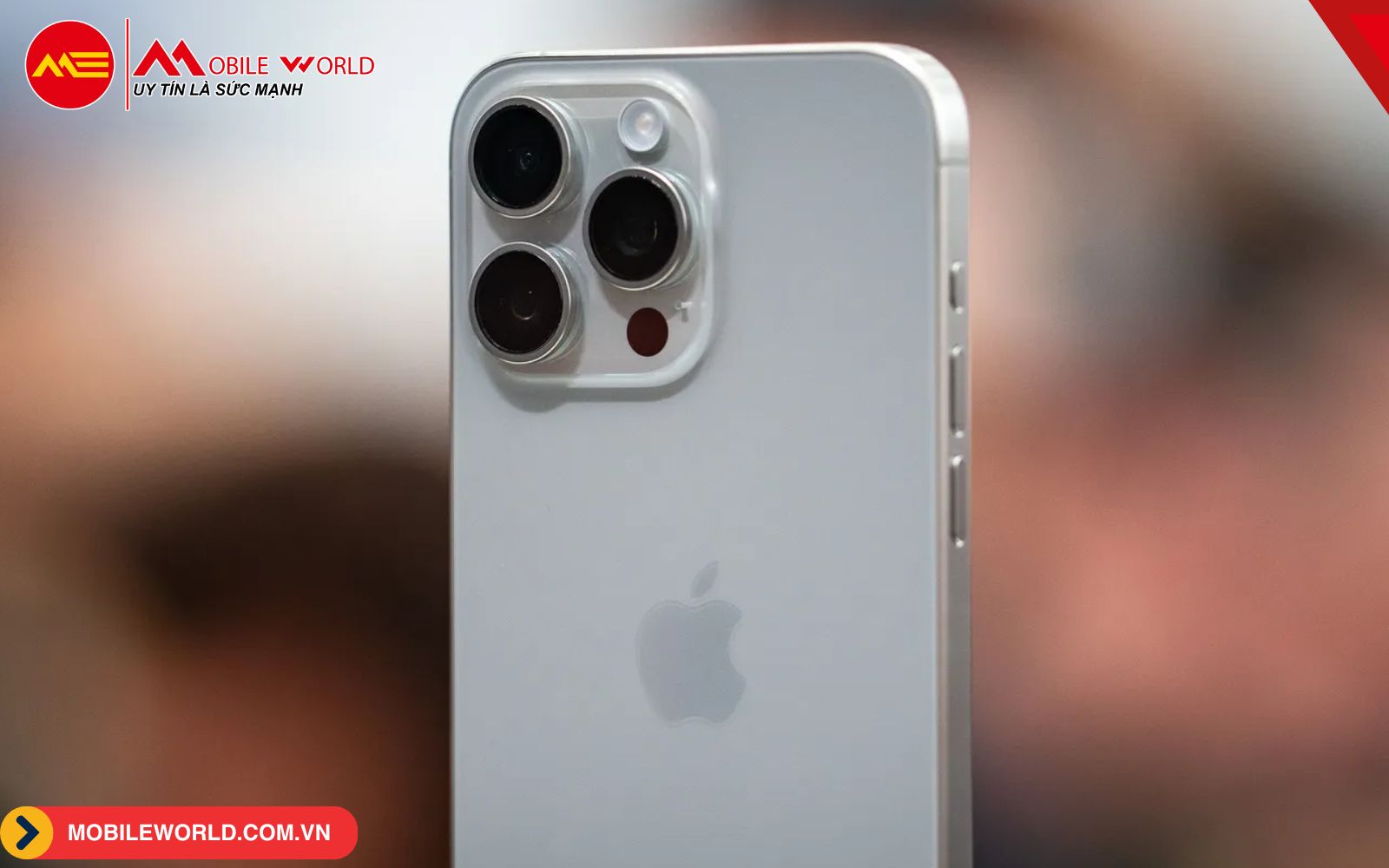 so-sanh-s24-ultra-va-iphone-15-pro-max-nen-mua-dien-thoai-nao-11-mobileworld-com-vn