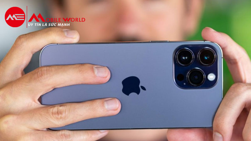 iPhone 14 Pro Max c&oacute; khả năng zoom quang 2x v&agrave; zoom quang 3x.