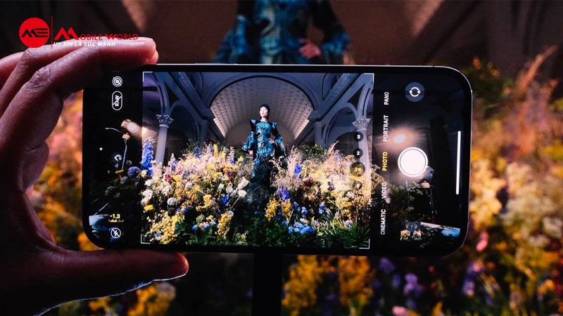 Phone 15 Pro Max vượt trội hơn iPhone 12 Pro Max về khả năng nhiếp ảnh v&agrave; quay video.