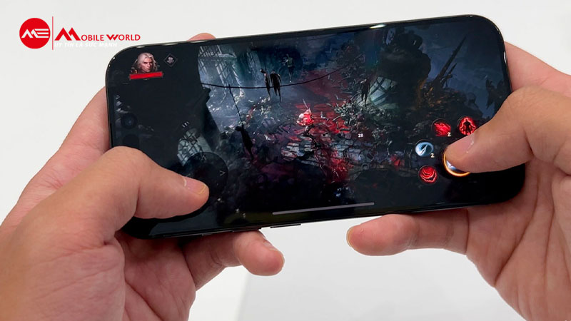 iPhone 15 Pro được n&acirc;ng cấp với chip A17 Pro đem lại trải nghiệm chơi game rất tuyệt.