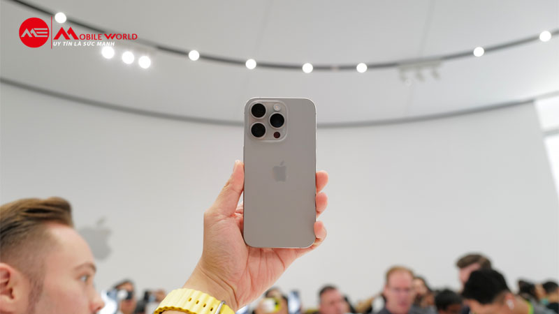 iPhone 15 với camera ch&iacute;nh 48 megapixel đem lại những bức ảnh cự kỳ sắc n&eacute;t.