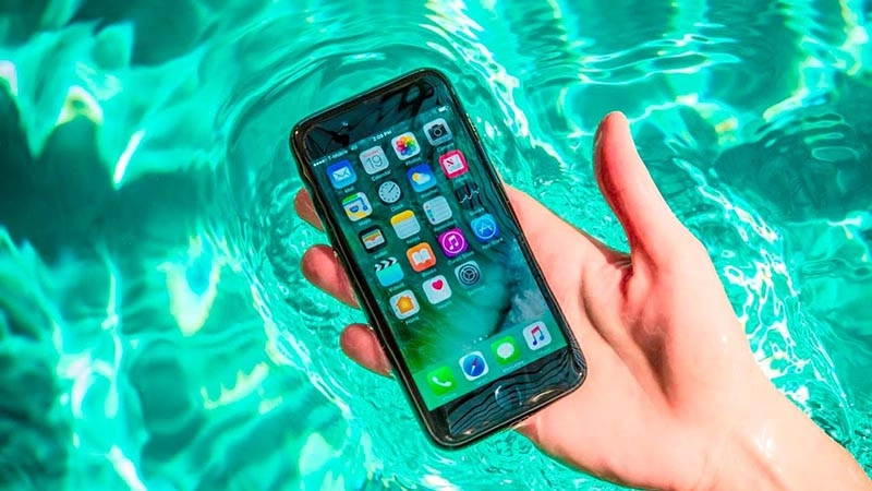 C&aacute;c mẫu iPhone c&oacute; khả năng chống nước