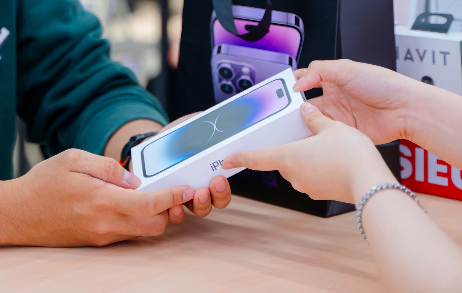 Dùng iPhone lock vẫn được nhiều người Việt Nam lựa chọn