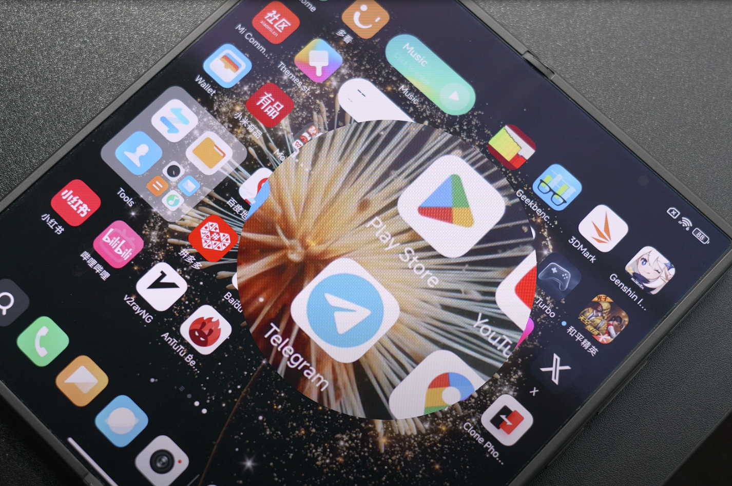 review-xiaomi-mix-fold-3-dien-thoai-gap-nhe-mong-manh-hon-24