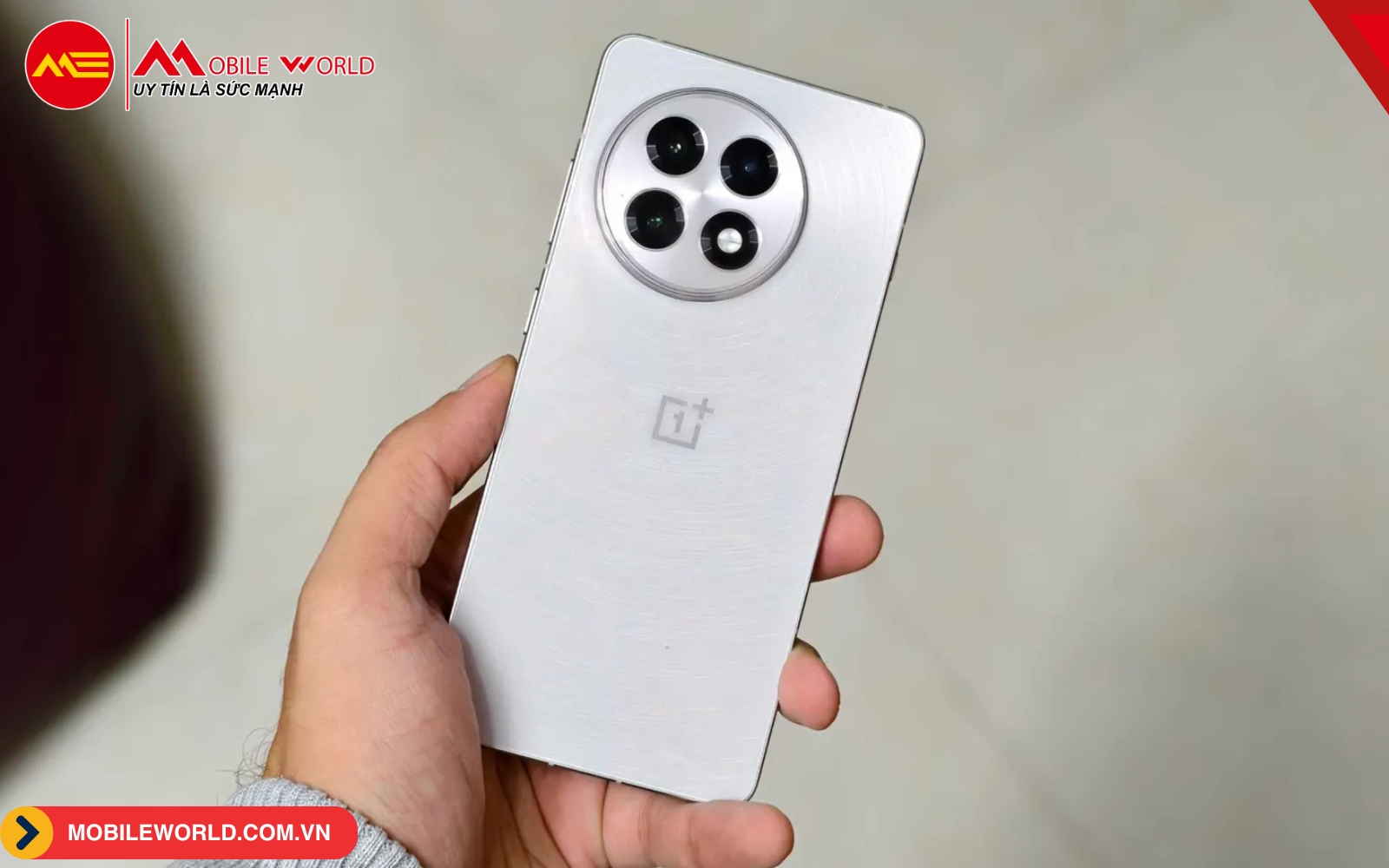 OnePlus 13R: Hiệu năng mạnh mẽ, pin bền bỉ, gi&aacute; trị vượt trội.