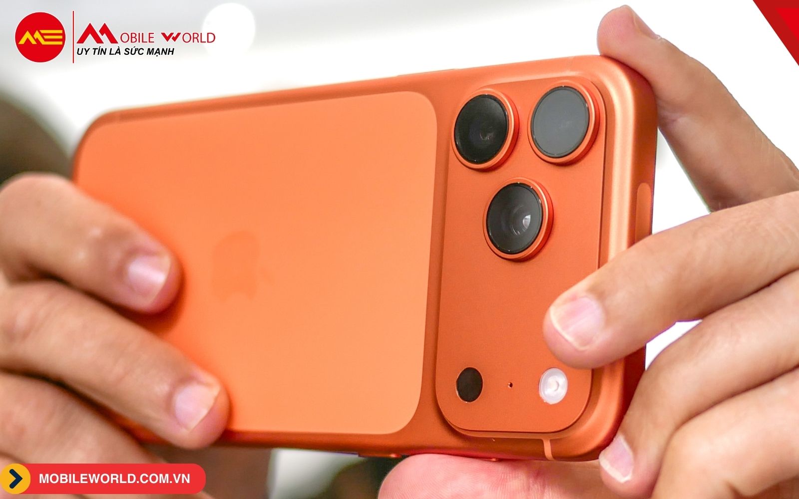 Cụm camera iPhone 17 &ldquo;plateau&rdquo; &ndash; thanh ngang k&eacute;o d&agrave;i to&agrave;n bộ mặt lưng