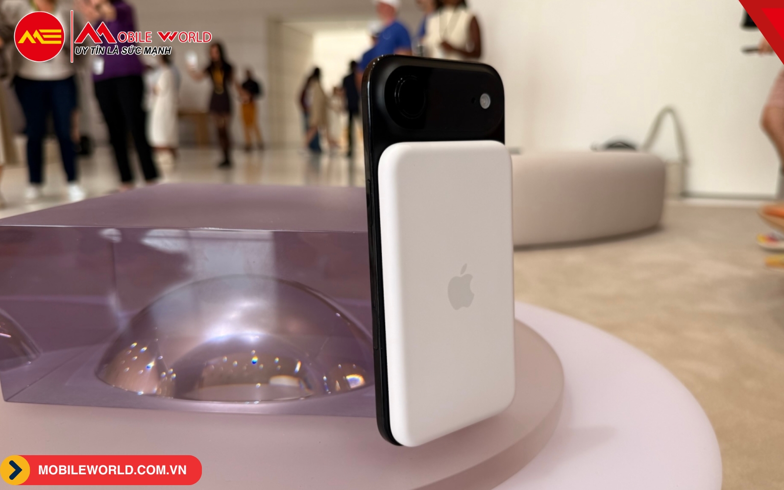 M&aacute;y c&oacute; phụ kiện pin MagSafe