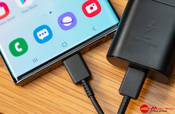 Samsung Galaxy Note 10 v&agrave; Galaxy Note 10+ n&ecirc;n chọn phi&ecirc;n bản n&agrave;o?