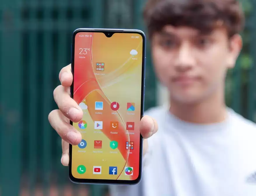 Xiaomi Mi 9 có bản cập nhật đầu tiên, chỉ dùng để thay đổi hình dạng “rãnh” hình giọt nước