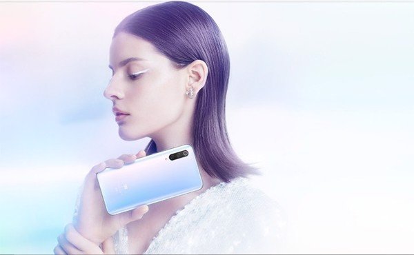XIAOMI MI 9 PRO 5G RA MẮT: SNAPDRAGON 855+, RAM 12 GB, SẠC KHÔNG DÂY 30W