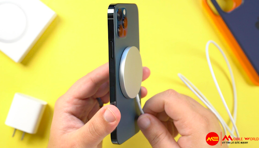 iPhone cũ: n&ecirc;n mua iPhone 11 hay iPhone 12?