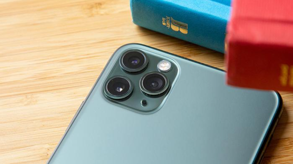 review-dien-thoai-iphone-mau-xanh-cuc-ki-chi-tiet-8