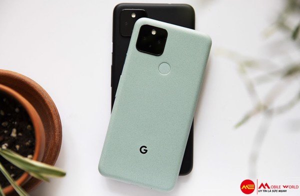 So s&aacute;nh iPhone 12 vs Pixel 5: N&ecirc;n chọn phi&ecirc;n bản n&agrave;o?