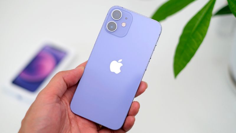 C&oacute; n&ecirc;n iPhone 12 ngay l&uacute;c n&agrave;y kh&ocirc;ng?