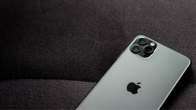 Kiểm tra ngoại h&igrave;nh v&agrave; phụ kiện iPhone