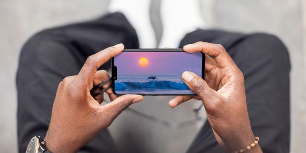 LG-G8-ThinQ-9