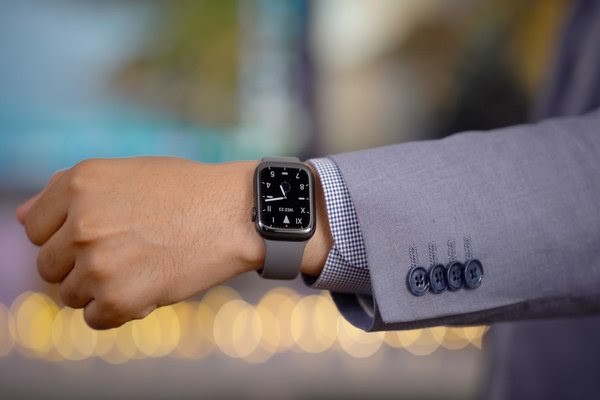 Apple-watch-series-5-lte-40mm-khung-thep-tbh-moi-100-nobox-1