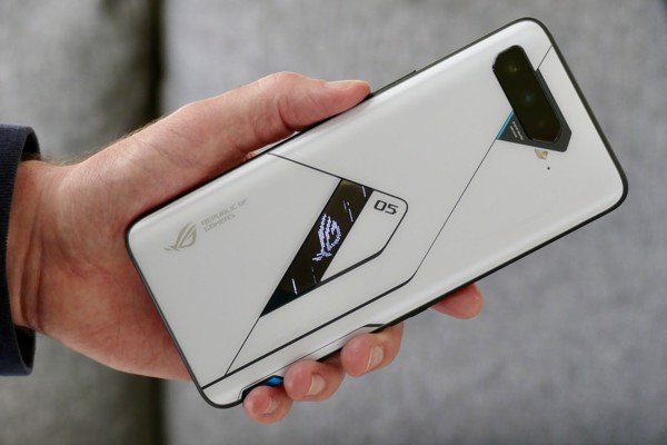 Rog-phone-5-ultimate-7