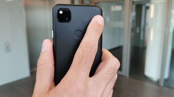 Google-pixel-4A-8