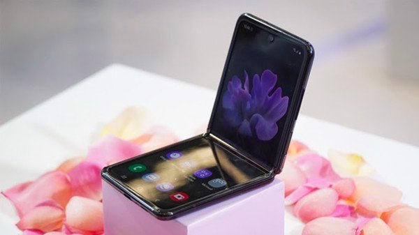 Galaxy-z-flip-moi-100-fullbox-3