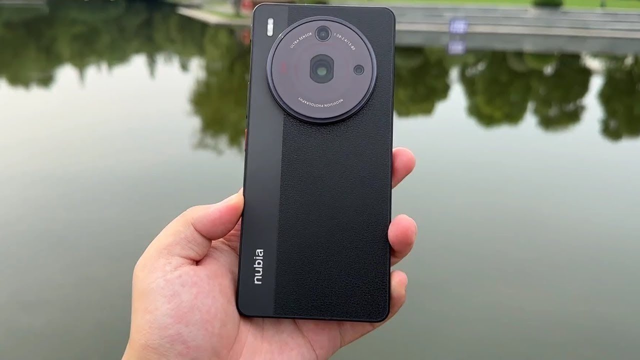 Pin và sạc ổn cho một ngày dài.